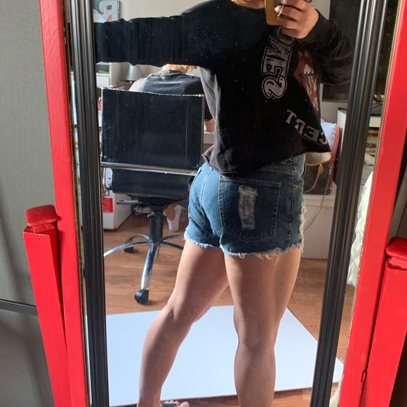 Rolling Stones top and ripped jean shorts size M - Picture 4 of 7